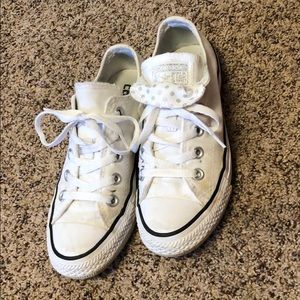 black and white low top converse